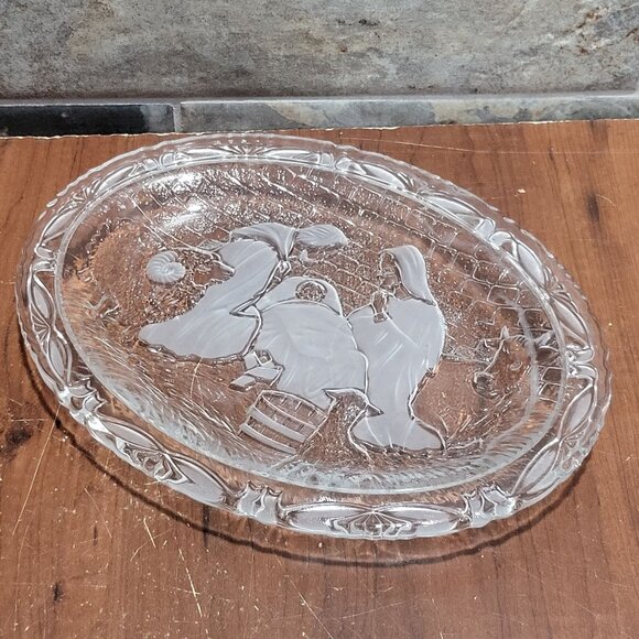Vintage Clear Frosted Serving Dish Plaque Glass Oval Nativity Scene - Picture 10 of 11